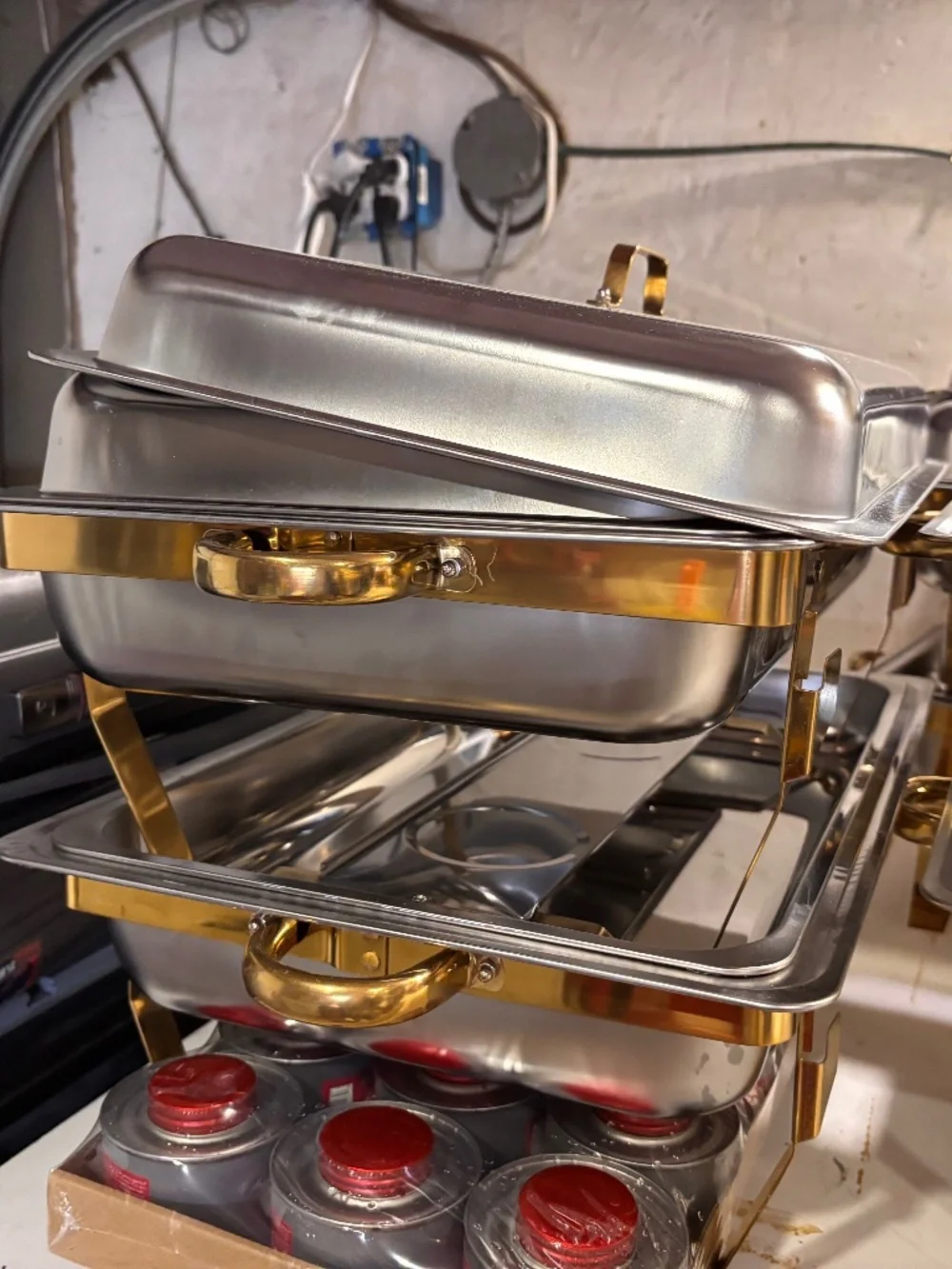 Set of 6- 9 quart chafing dishes